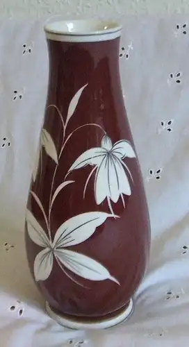 Vase mit Lilien, Wagner & Apel, Lippelsdorf