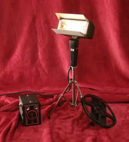 DIY Upcycling LED Film Lampe auf Stativ Vintage Retro Leuchte Stehlampe