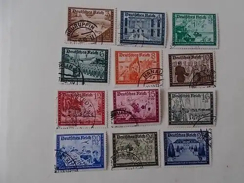 DR Nr 702-13 gestempelt