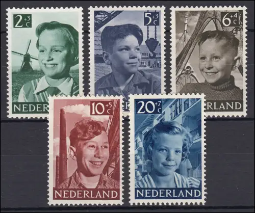 575-579 Wohn Voor het Kind 1951, set post-freeich **