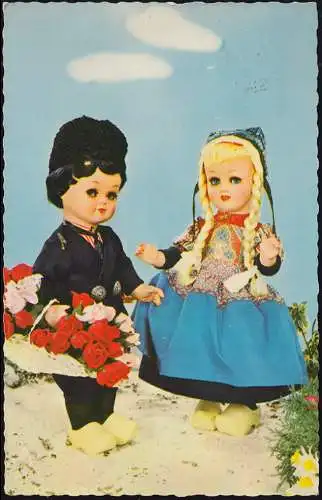 Trou de l'entreprise/Perfin K sur 790 Limbourg sur AK Klederdracht Marques AMSTERDAM 1963