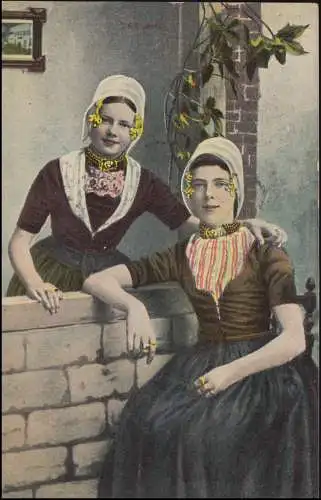 Carte de vue des femmes hollandaises Zeeland dans leurs costumes, KEVELAER 1.10.1909