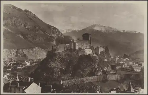 France: Carte de vue Lourdes - Panorama avec château, Lurdes 8.5.33 sans marque