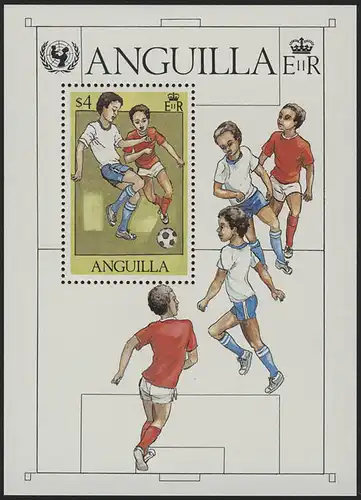 Fußball Anguilla: Kinder beim Fußballspielen, Block ** 
