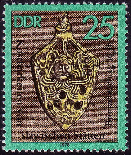 2305 Kostbarkeiten von slawischen Stätten 25 Pf **