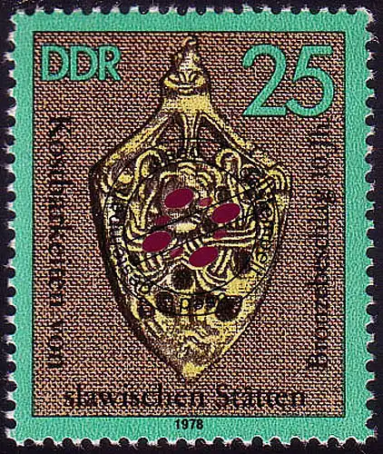 2305 Les trésors des sites slaves 25 Pf O