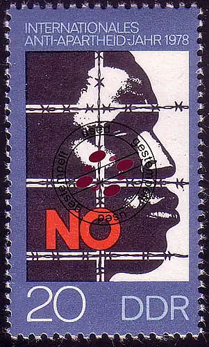 2369 Contre le racisme O Tamponné