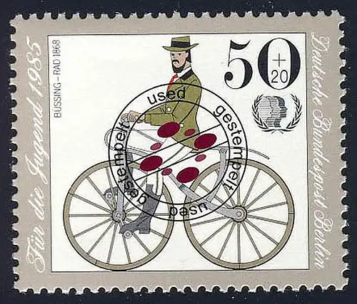 735 jeunes vélos 50+20 Pf O