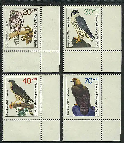 442-445 Jeunes oiseaux de proie 1973, coin et phrases **