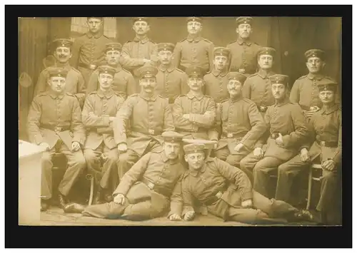Photo AK Photo de groupe, carte postale de champ LÜTTICH 2 - gare centrale 9.2.1916 BS Lennep