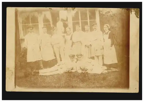 Photo AK Groupe Photo personnel de l'hôpital, comme carte postale de terrain AGERBURG 29.10.1917