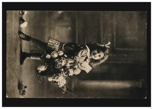 Fille AK photo avec panier de fleurs, par poste ferroviaire CÖLN-OLPE ZUG 1210 - 19.5.1917