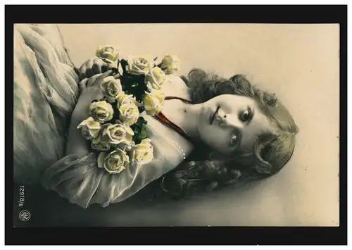 Filles AK photo avec des fleurs, par voie ferroviaire REMSCHEID-OPLADE ZUG 522 - 28.4.1917