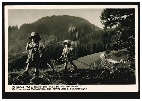 Foto-AK Mit neuem Kinderwagen trotz Blitz und Donner zum Gipfel, NESSELWANG 1938