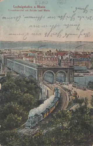 AK Ludwigshafen/Rhein: Gesamtansicht mit Brücke, Eisenbahn und Rhein, 29.5.1920
