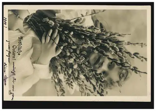 AK photo Pâques: fille avec chaton de pâture, sous-sol après KELHEIM 1.4.1944