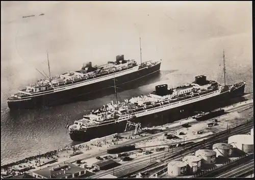 Foto-AK Schiffe: Columbuskaie in Bremerhaven mit Dampfer BREMEN und EUROPA, 1941