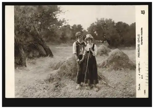 AK Artiste Travaux de récolte E. Labet: Couple d'amour - Premier contact, GUZERN 1918