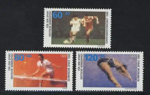 1353-1355 Sports Aide au football Tennis, saut en art 1988, ensemble post-frais **
