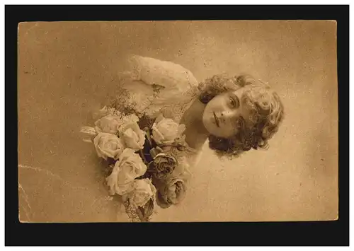 Fille AK photo avec bouquet de roses, pantophot, inutilisé