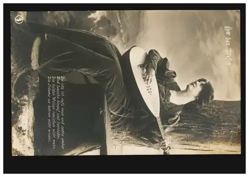 AK Mode A la Weser - Femme rêveuse avec Mandoline, DESSAU 24.2.1908