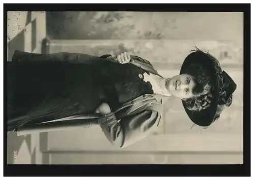 Mode AK La femme confiante vers 1900, DRESDEN-ALTVADT 4.4.1908