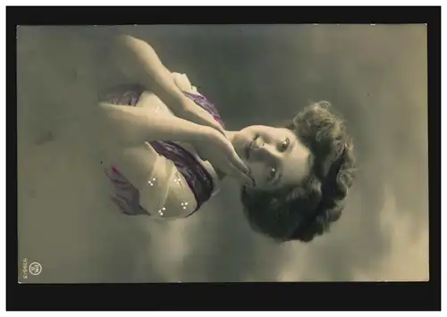 Portrait de femme mode AK avec gilet rouge, édition P.M.B., OPLADE 1.5.1911