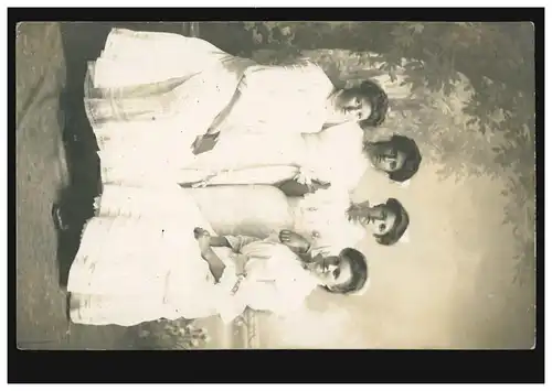 Mode-AK Vier Frauen in weißen Kleidern, MARIENHEIDE 6.9.1910