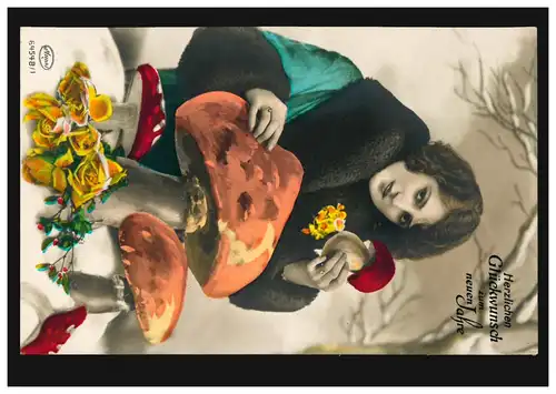 Mode-AK Frau im Pelzmantel mit Fliegenpilzen, coloriert, ungebraucht