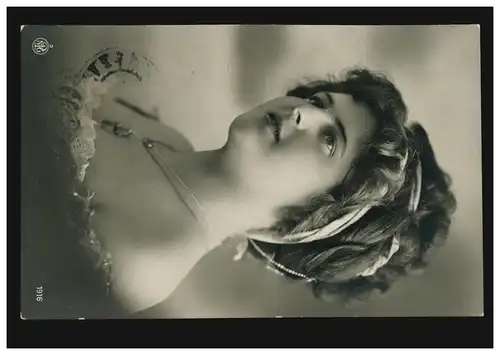 Mode AK Femme avec boucle de cheveux collier, édition N.P.G. AUGBURG 30.7.11