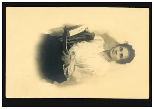 Mode AK femme avec chemisier blanc et avec album photo, inutilisé