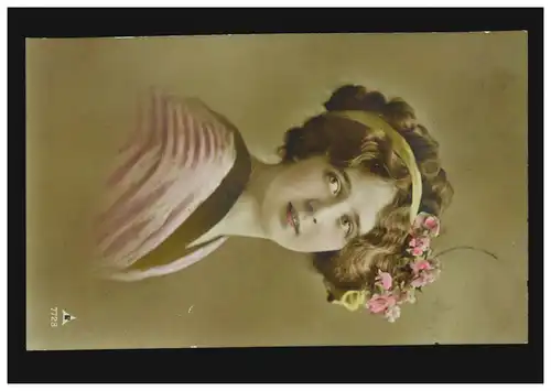 Mode AK Femme image avec des fleurs dans les cheveux, édition P.H., HAUBSTED 14.6.1912