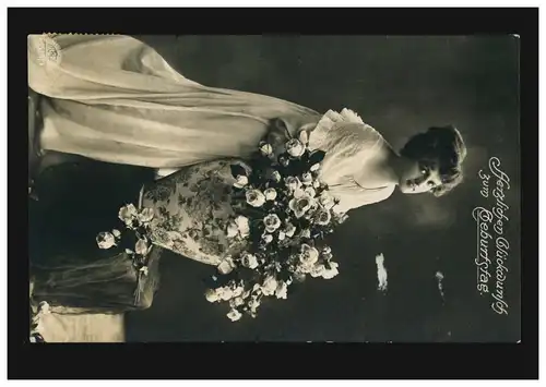 Mode-AK Frau im langen Kleid mit Rosen, HANNOVER 23.7.1918
