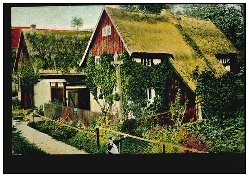Künstler-AK Dorfidylle mit Vorgarten und Wegkreuz, gelaufen 1908