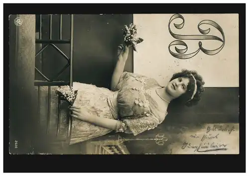 K. WÜRTT. BAHNPOST ZUG 602 - 13.2.12, Mode AK Femme avec Maiglocket lettre B