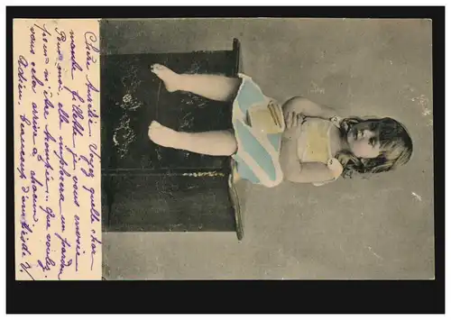 Schweiz Kinder-AK Das Mädchen auf der Kommode, coloriert, ECHARLENS 12.5.1903