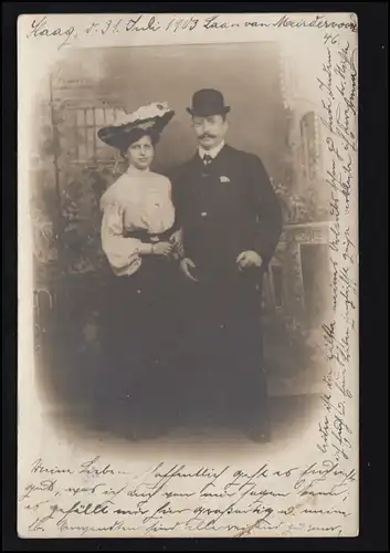 AK Photo couple hollandais, s'GRAVENHAGE 31.7.1903 après FRANKFURT/MAIN 18.03.