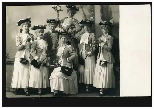 Photo AK Horn-Blassin en costumes avec sacs de post-horn vers 1920, inutilisé