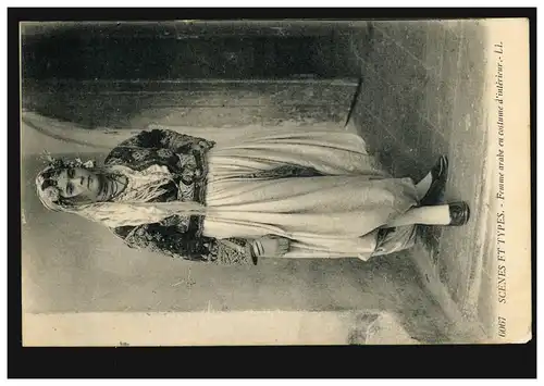AK Costumes populaires: femme arabe en harmonie nationale typique, couru vers 1910