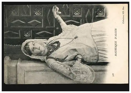 Chaussettes AK: Algérie - Femme en harmonie nationale des Mauresque d'Alger