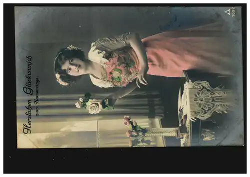 Ansichtskarte Namenstag Frau mit weißen Rosen, coloriert, M.GLADBACH 26.7.1913