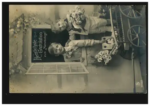 Carte postale Jour du nom des garçons Chargement de chars en bois avec des cadeaux, 14.4.1913