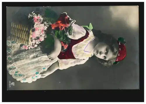 Enfants-AK Fille comme un petit chaperon rouge avec des fleurs dans le panier, ZÜRICH 1911