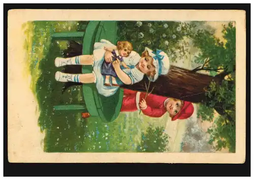 AK pour enfants Ce qui s'aime, ça se fait des tapettes ! Garçon avec une fille de branche avec poupée 1924