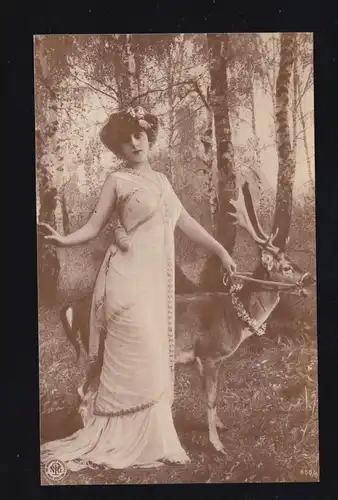 Animaux-AK femme avec renne, édition N.P.G. Berlin-Steglitz, non utilisé