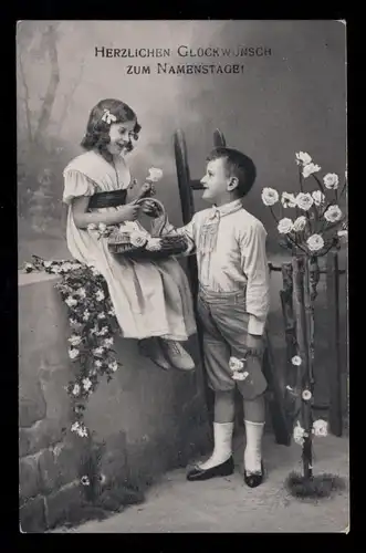 Félicitations pour les enfants-AK Fête des noms: Les garçons et les filles avec des fleurs, Maison d'hôtes 1916
