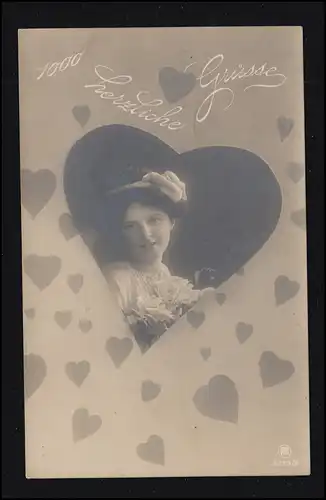Mode AK Femme au cœur avec coeur, CHERZFELDE (Kr. NIEDERBARNIMI) 29.8.1910