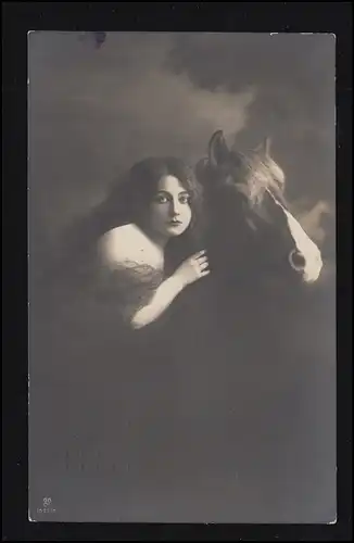 Mode-AK Portrait-Foto: Mädchen und Pferd, HANNOVER 29.7.1912
