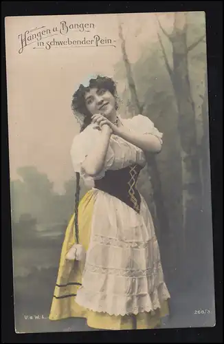 Mode-AK Frau mit Haarzopf - Hangen und Bangen in schwebender Pein, HAMELN 1908