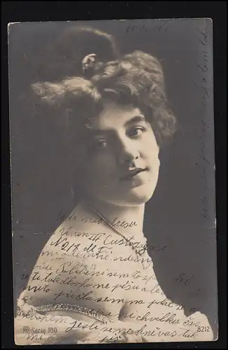 Mode-AK Frau mit dunklem Haar und Haarknoten, WIEN 9.7.1905 nach CERNOVICE 10.7.